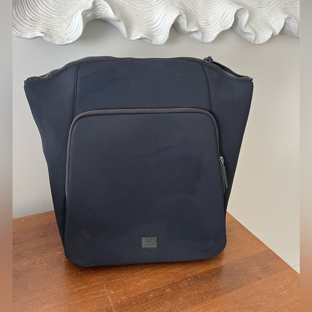 Black freshly picked Seoul neoprene diaper bag